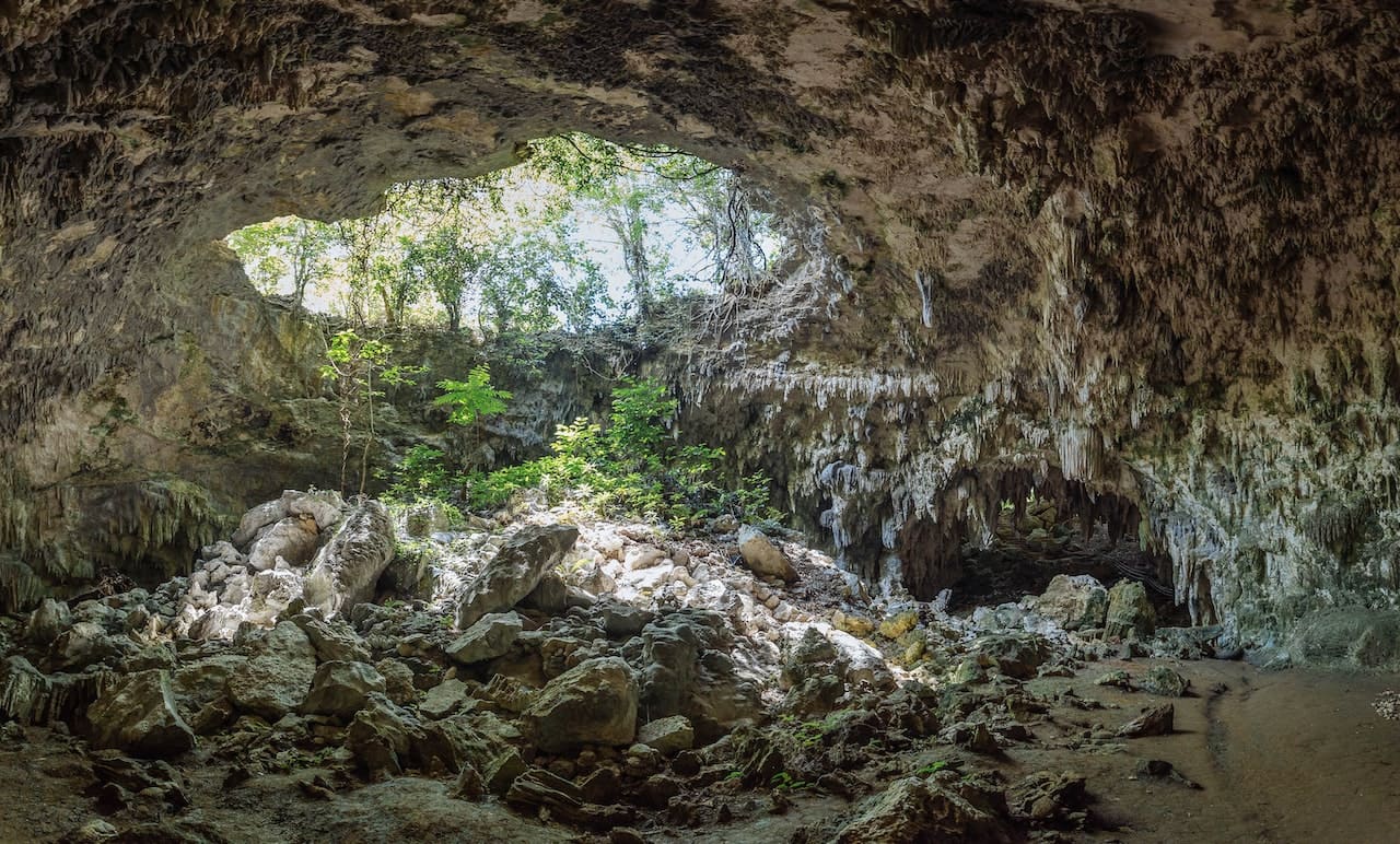 caving paragliding camp5