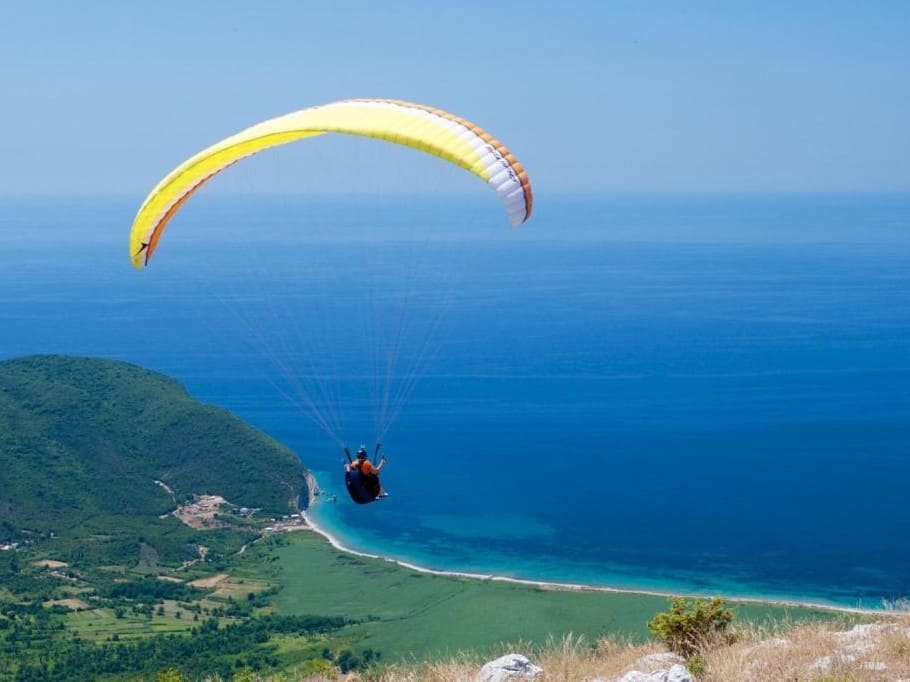 Paragliding in Montenegro